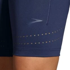 BROOKS Women's Method 8in Short Tight - Navy -QQ Styles 221525 451 D5 Method 8in Short Tight